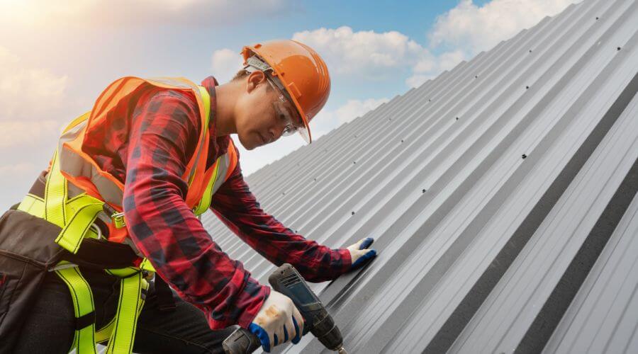 Professional Emergency Roof Repairs services in Montchanin, DE